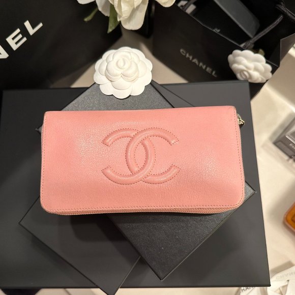 CHANEL Handbags - VINTAGE CHANEL Pink Wallet CC Long Zippy